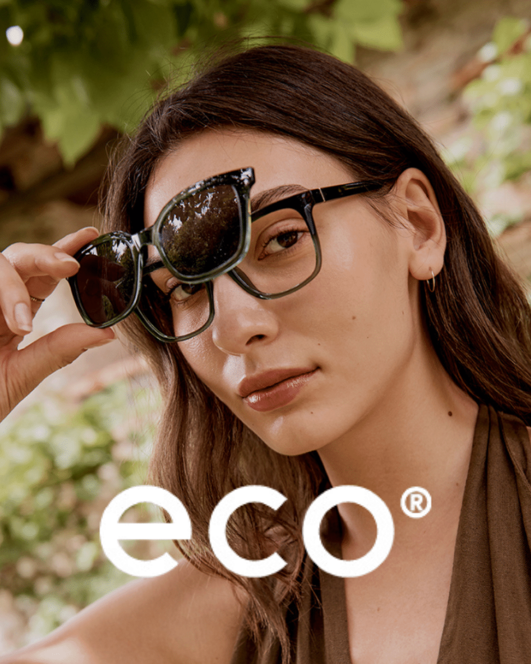mannequin portant des lunettes eco